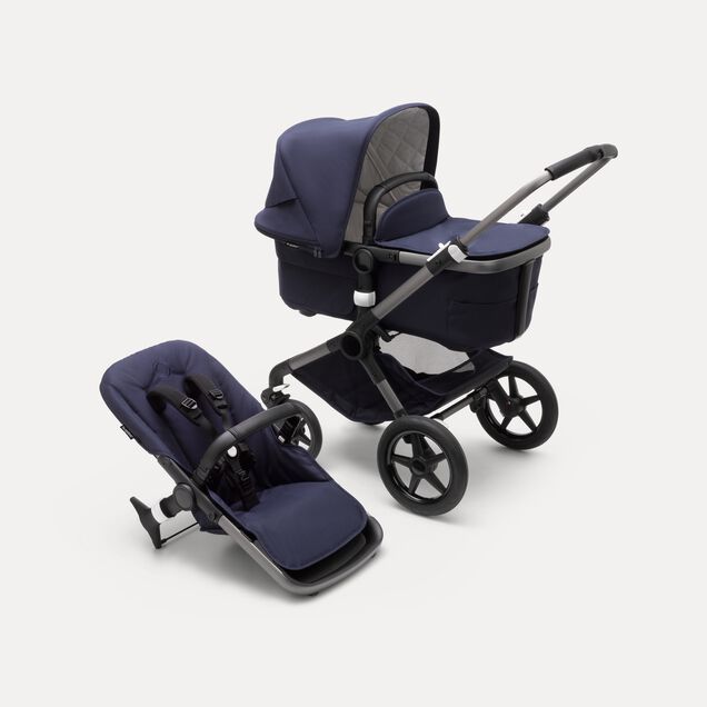 Bugaboo Fox 3 Classic complete GRAPHITE/DARK NAVY - Main Image Slide 1 of 12