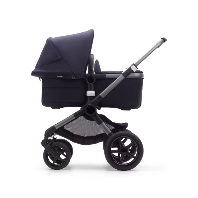 Refurbished Bugaboo Fox 3 Classic complete UK GRAPHITE/DARK NAVY - Main Image Slide 11 of 11