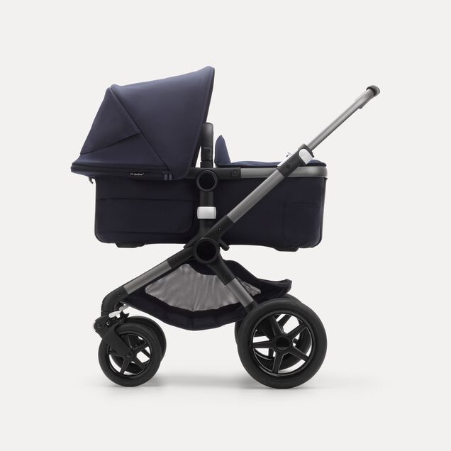 Refurbished Bugaboo Fox 3 Classic complete UK GRAPHITE/DARK NAVY - Main Image Slide 11 of 11