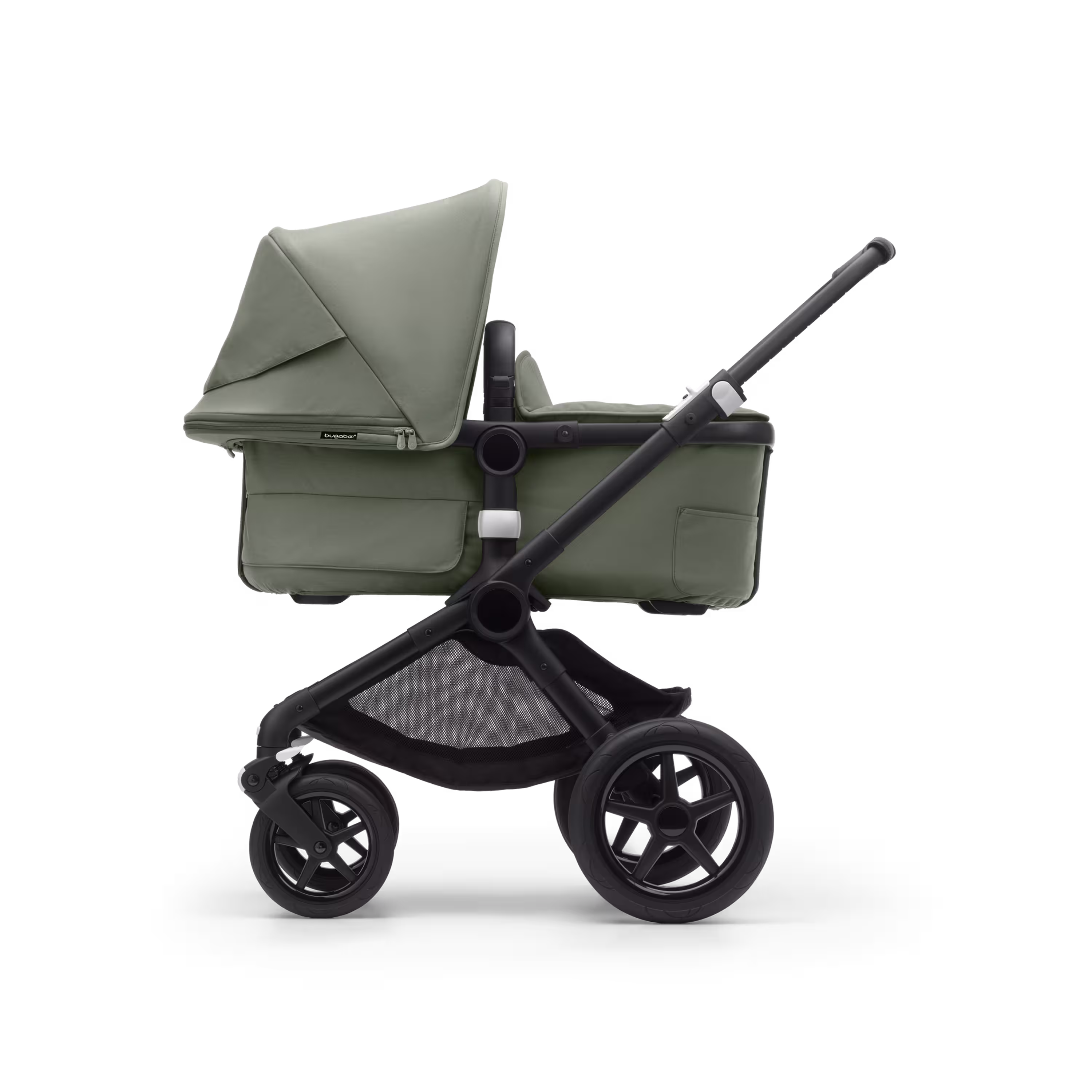 Zijaanzicht van een Bugaboo Fox 3 kinderwagen met wieg, met black frame, forest green bekleding en forest green zonnekap. - Main Modal Image Slide 9 van 9