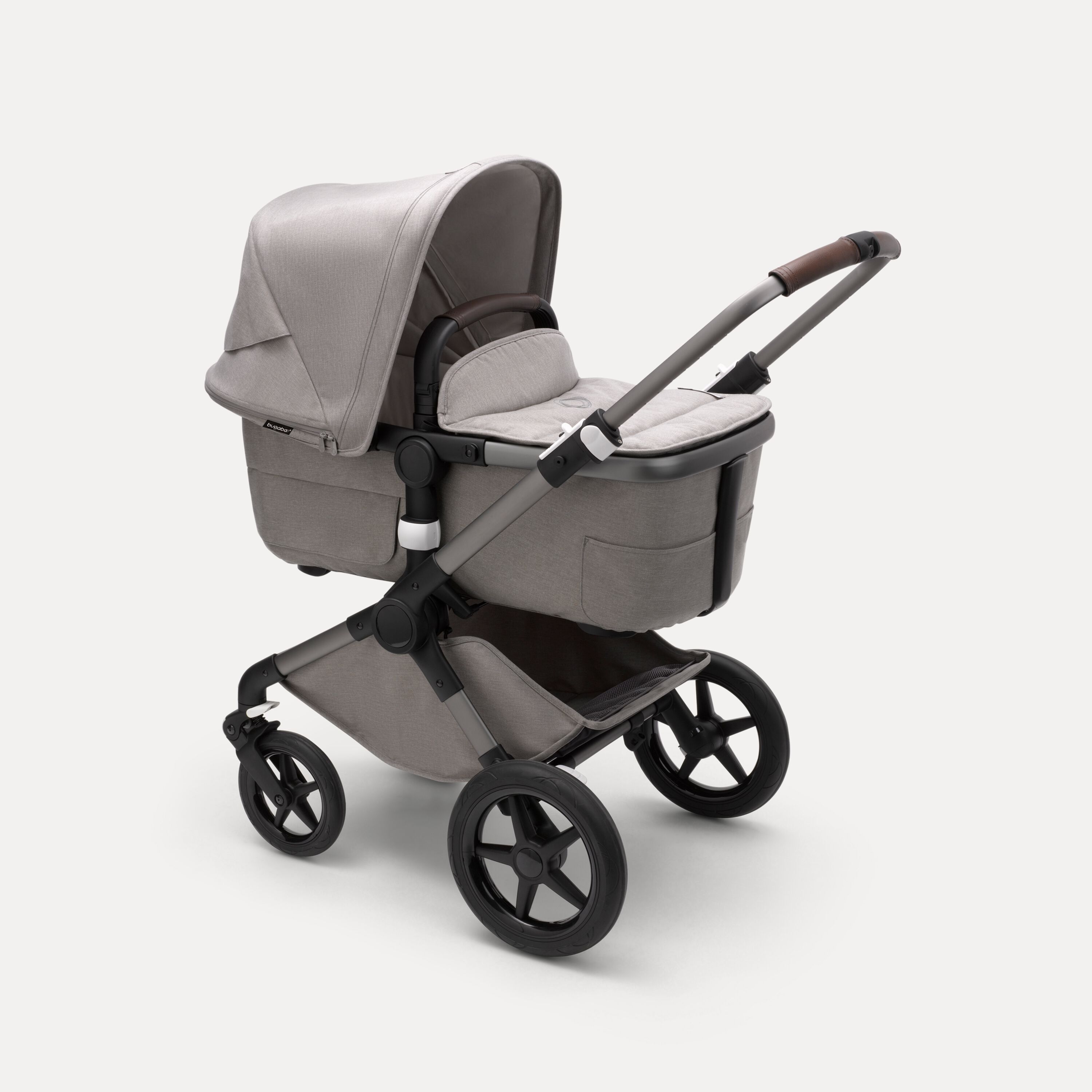 Refurbished Bugaboo Fox 3 Mineral complete GRAPHITE/LIGHT GREY - Main Modal Image Slide 7 of 11