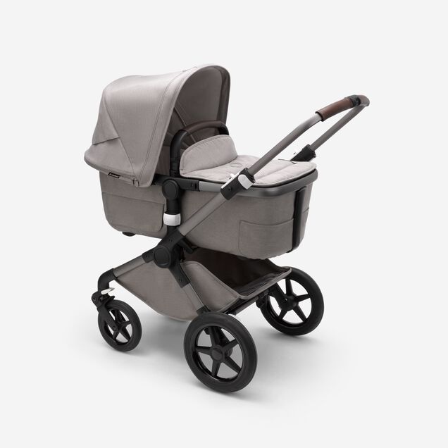 Refurbished Bugaboo Fox 3 Mineral complete GRAPHITE/LIGHT GREY - Main Image Slide 7 of 11