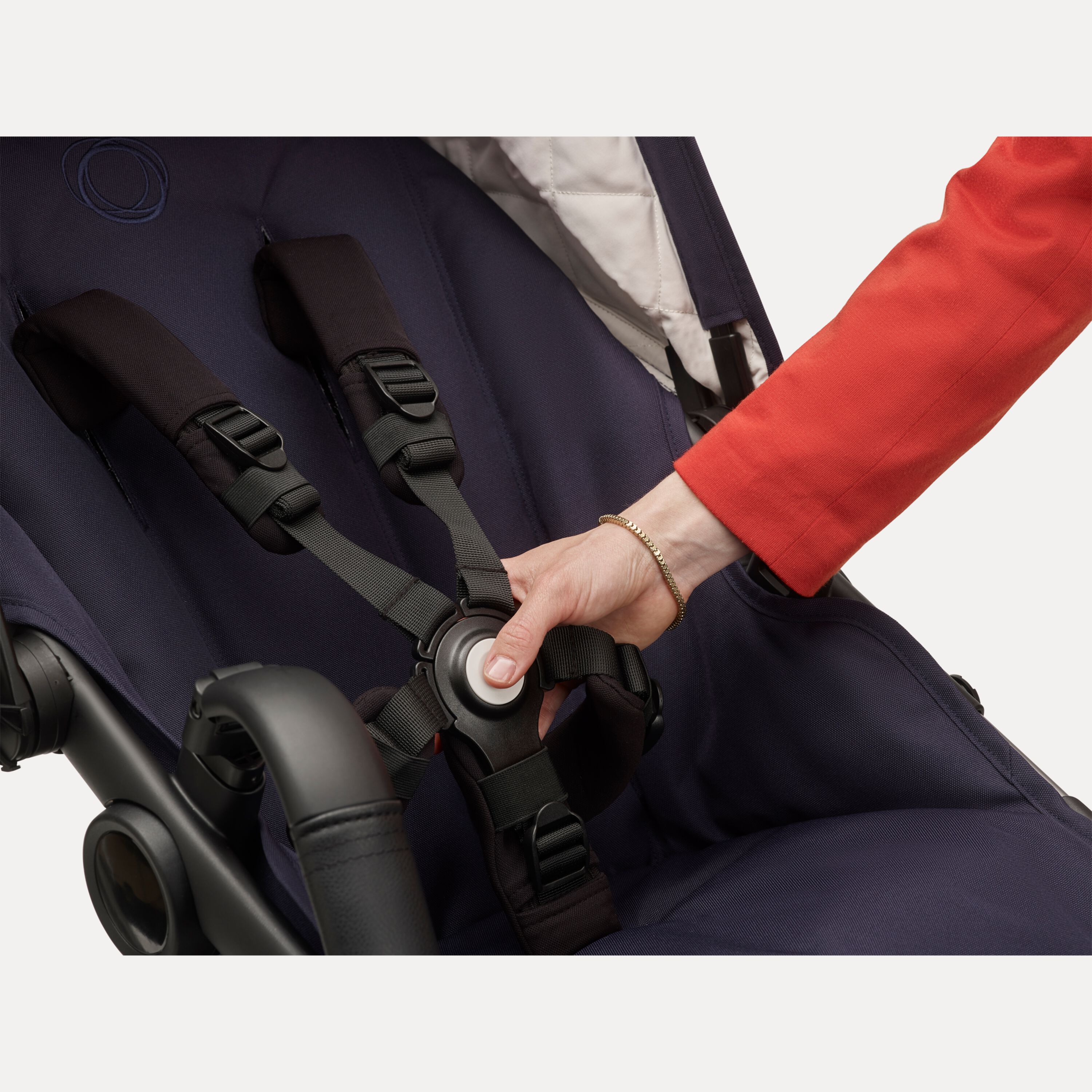 Refurbished Bugaboo Fox 3 Classic complete UK GRAPHITE/DARK NAVY - Main Modal Image Slide 2 of 11