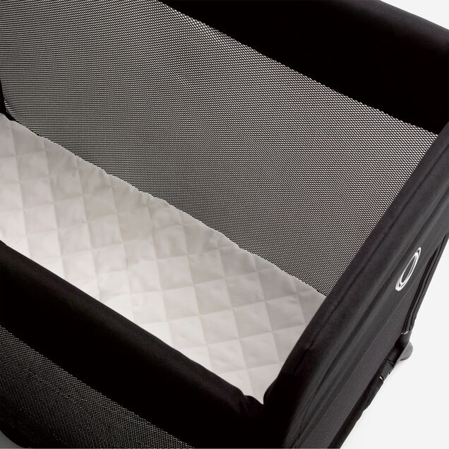 Refurbished Bugaboo Stardust (2023) BLACK - Main Image Slide 7 of 11