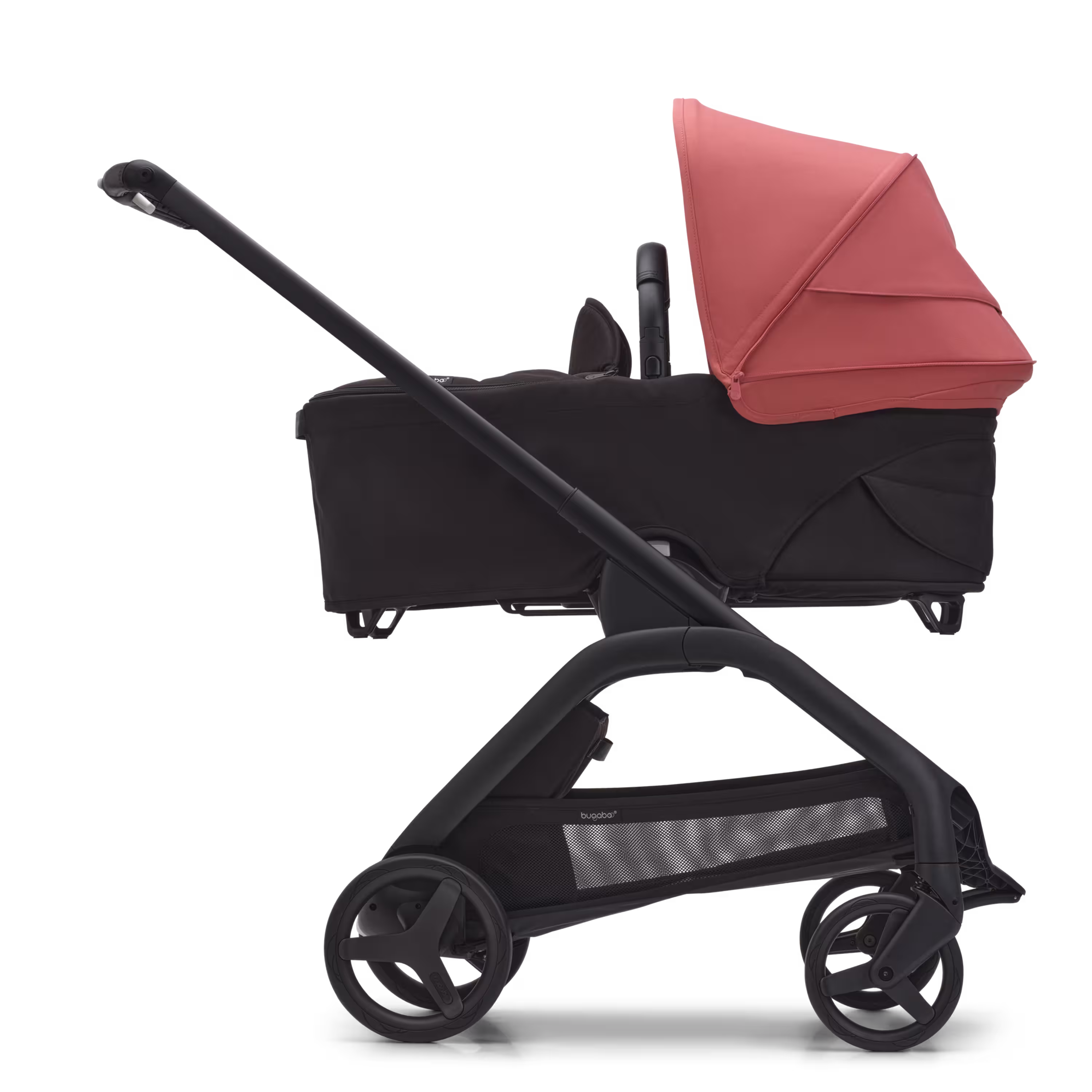 Vista laterale del passeggino con navicella Bugaboo Dragonfly con telaio black, tessuti midnight black e cappottina sunrise red. - Main Modal Image Slide 3 of 16