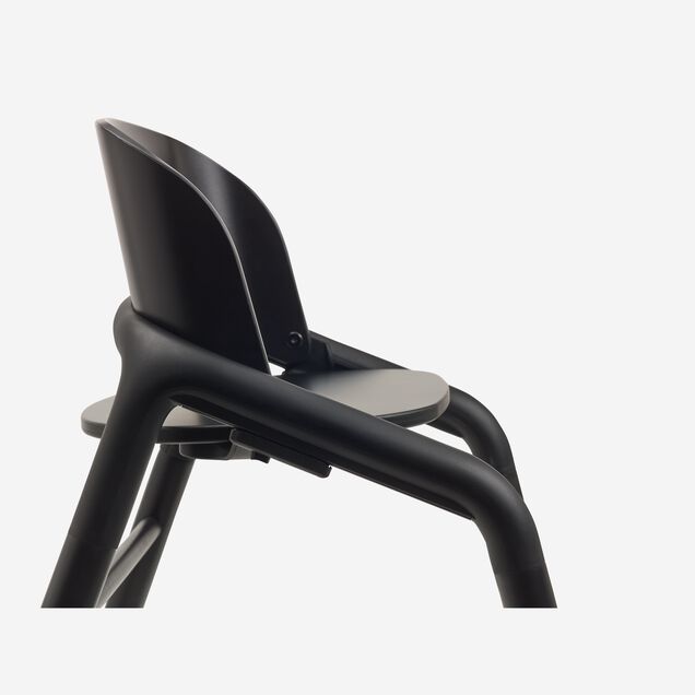 Seat of the Bugaboo Giraffe chair in black. - Main Image Slide 3 of 5