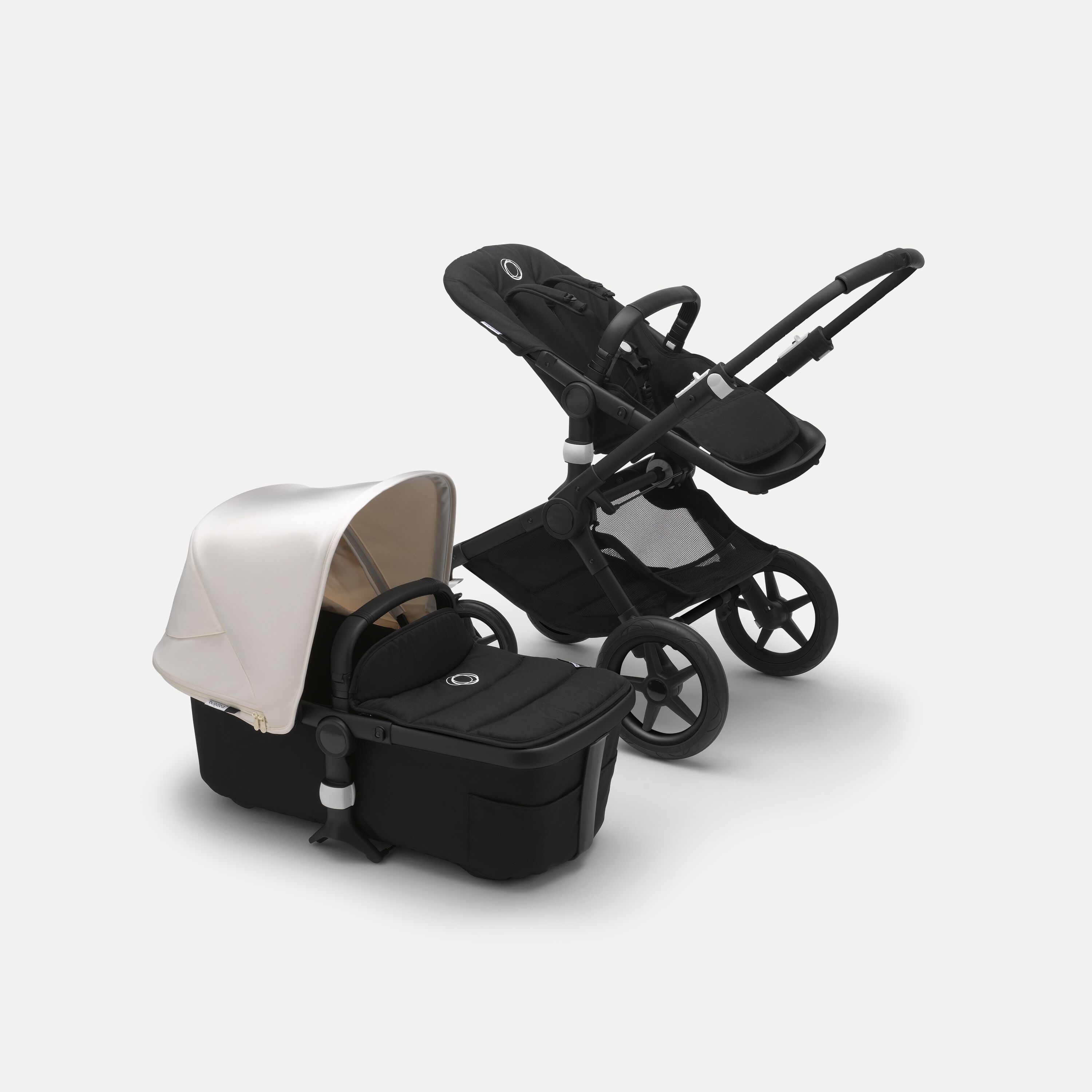 Refurbished Bugaboo Fox2 complete US BLACK/BLACK-FRESH WHITE - Main Modal Image Slide 1 of 3