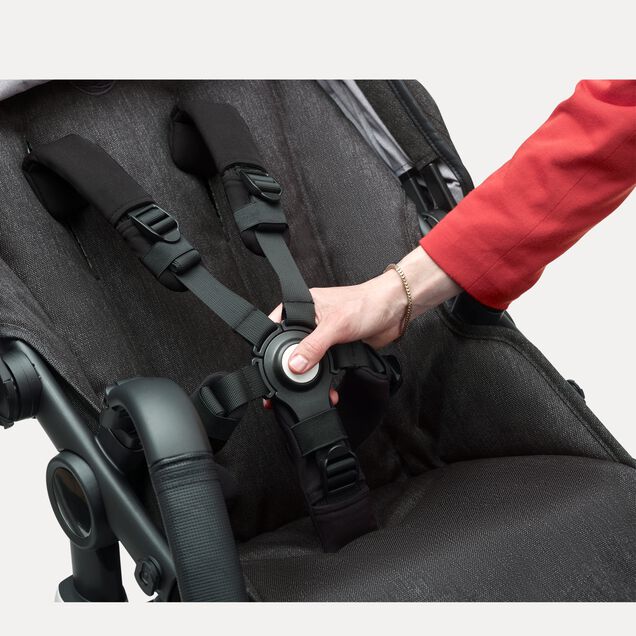 Refurbished Bugaboo Fox 3 Mineral complete UK BLACK/WASHED BLACK - Main Image Slide 2 of 13