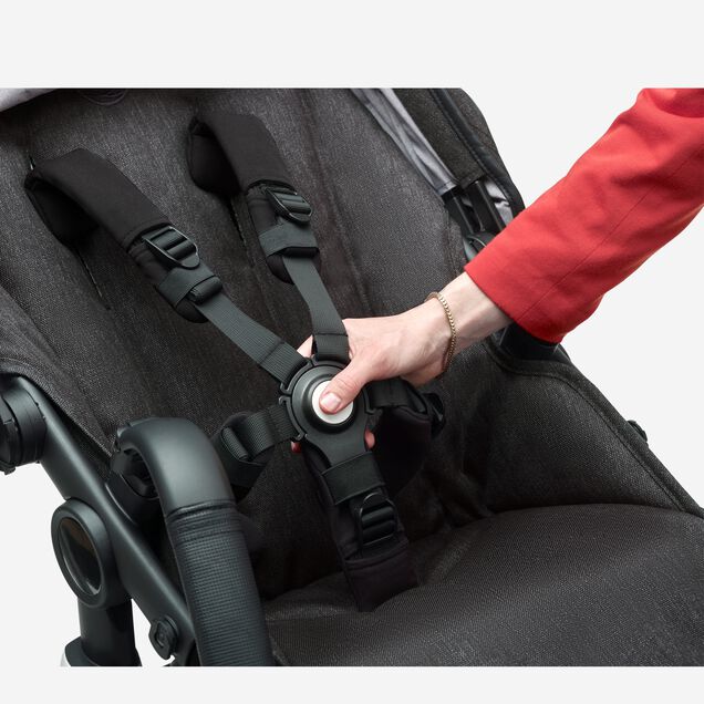 Refurbished Bugaboo Fox 3 Mineral complete AU BLACK/WASHED BLACK - Main Image Slide 2 of 13